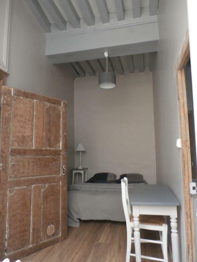 Le Logis Xviieme Apartment Moulins  Exterior photo